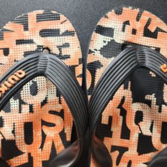 Two Pairs of Girls Flips Flops - Picture 3 of 5